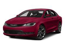 2015_Chrysler_200_Limited_ Memphis TN