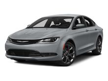 2015_Chrysler_200_Limited_ Memphis TN